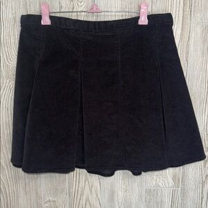 Corduroy, mini pleated skirt black with side zipper